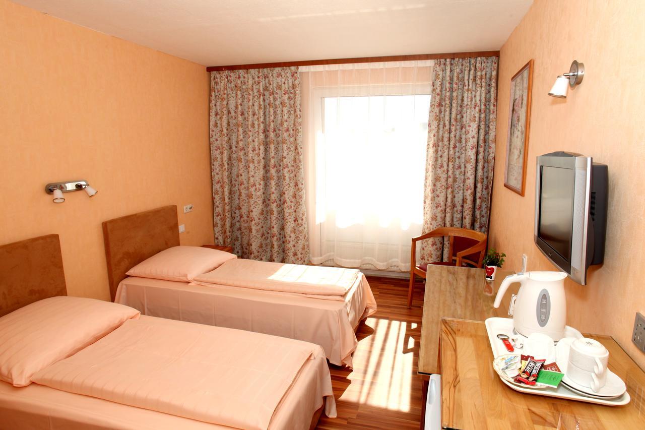Airport Hotel Walldorf Mörfelden-Walldorf Exteriör bild